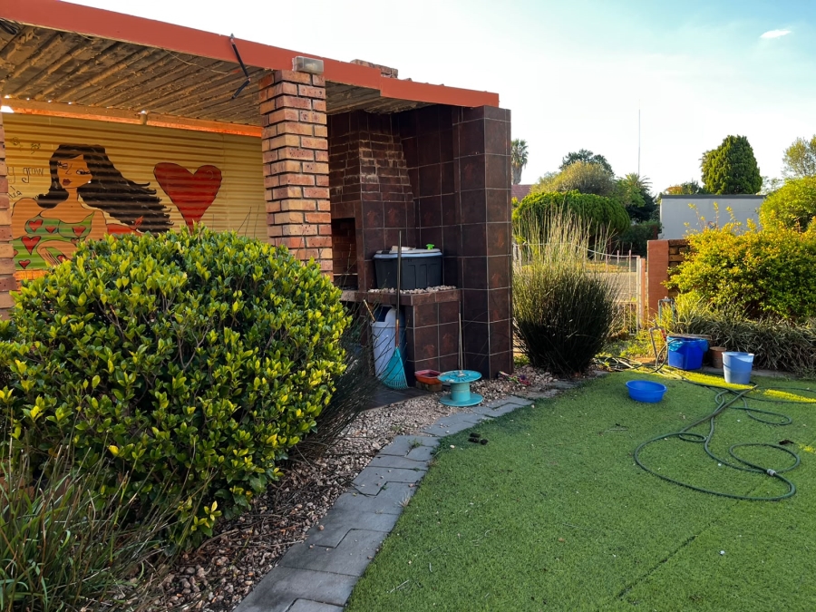 2 Bedroom Property for Sale in Stilfontein North West